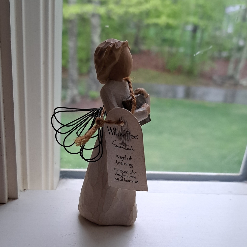 Willow Tree Angel of Learning Figurine